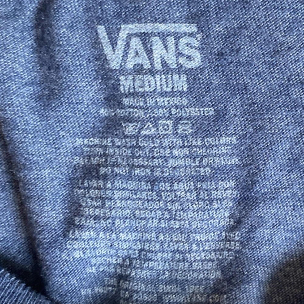 NWT Men’s VANS Classic Logo T-Shirt Navy Blue Size Medium - Picture 2 of 3
